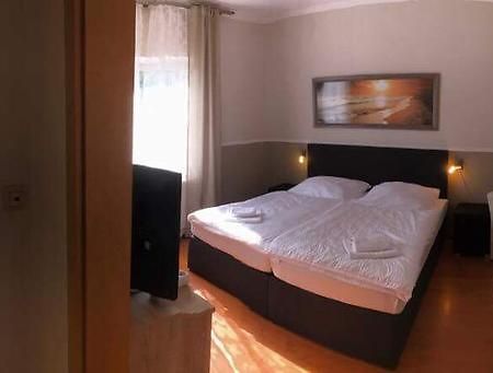 Zum Gruenen Jaeger Hotel Barsinghausen Kültér fotó