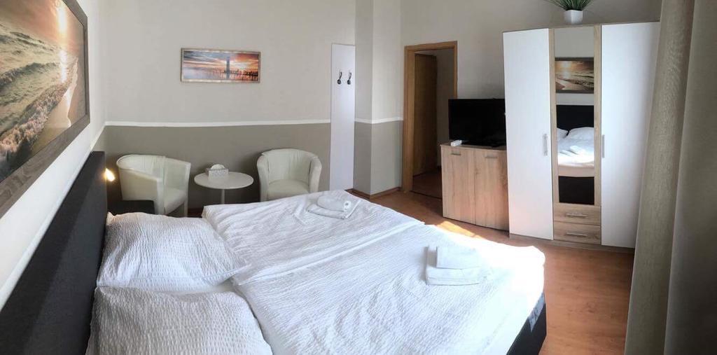 Zum Gruenen Jaeger Hotel Barsinghausen Kültér fotó
